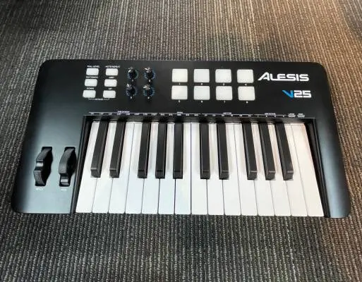 Alesis - V25 MKII